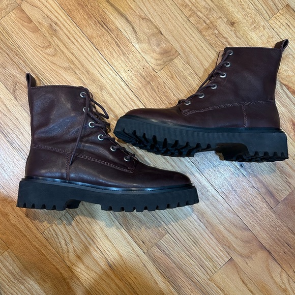 Lace up lugsole boots please note marks in third & 4th photo - Picture 5 of 16